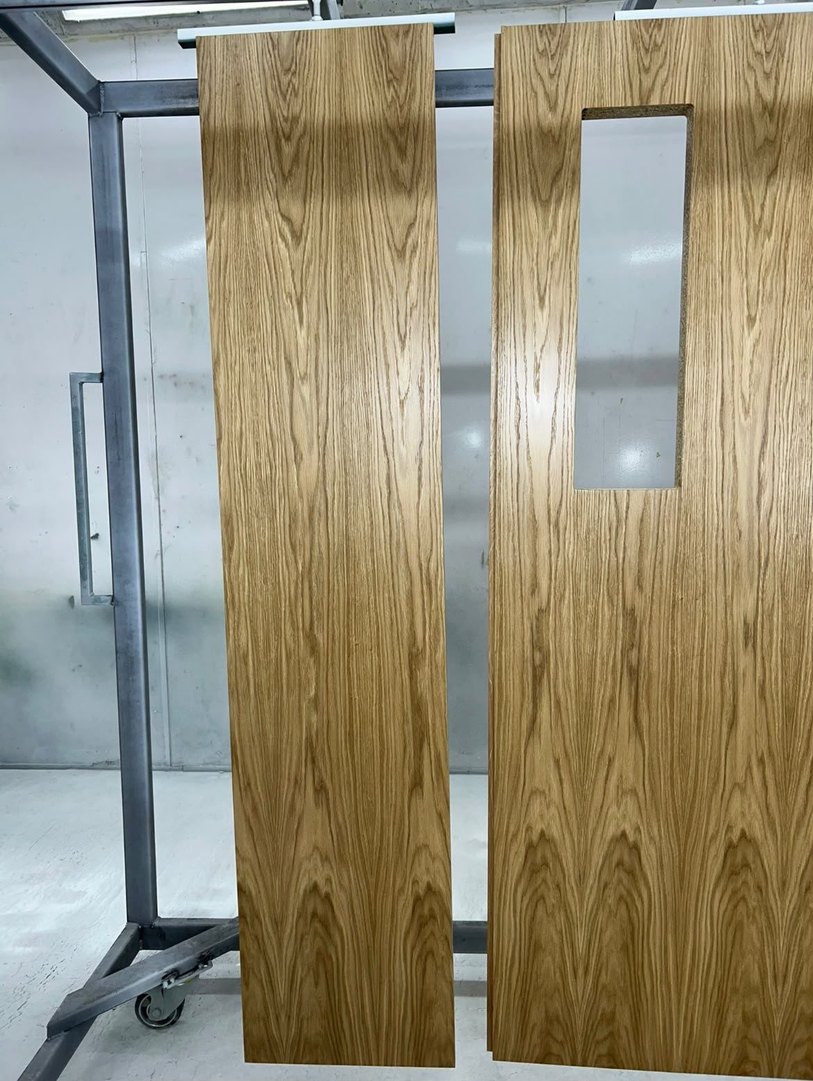 Veneered fire door leaves